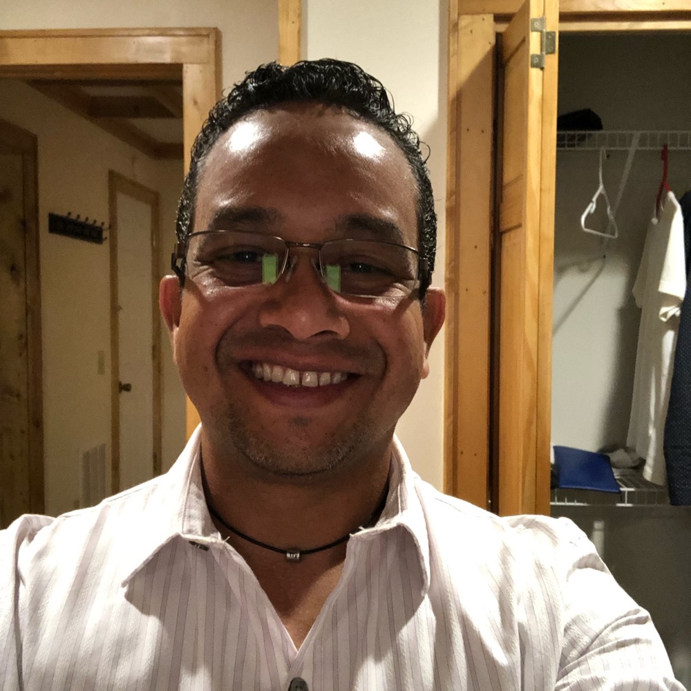 Meet your Posher, Javier